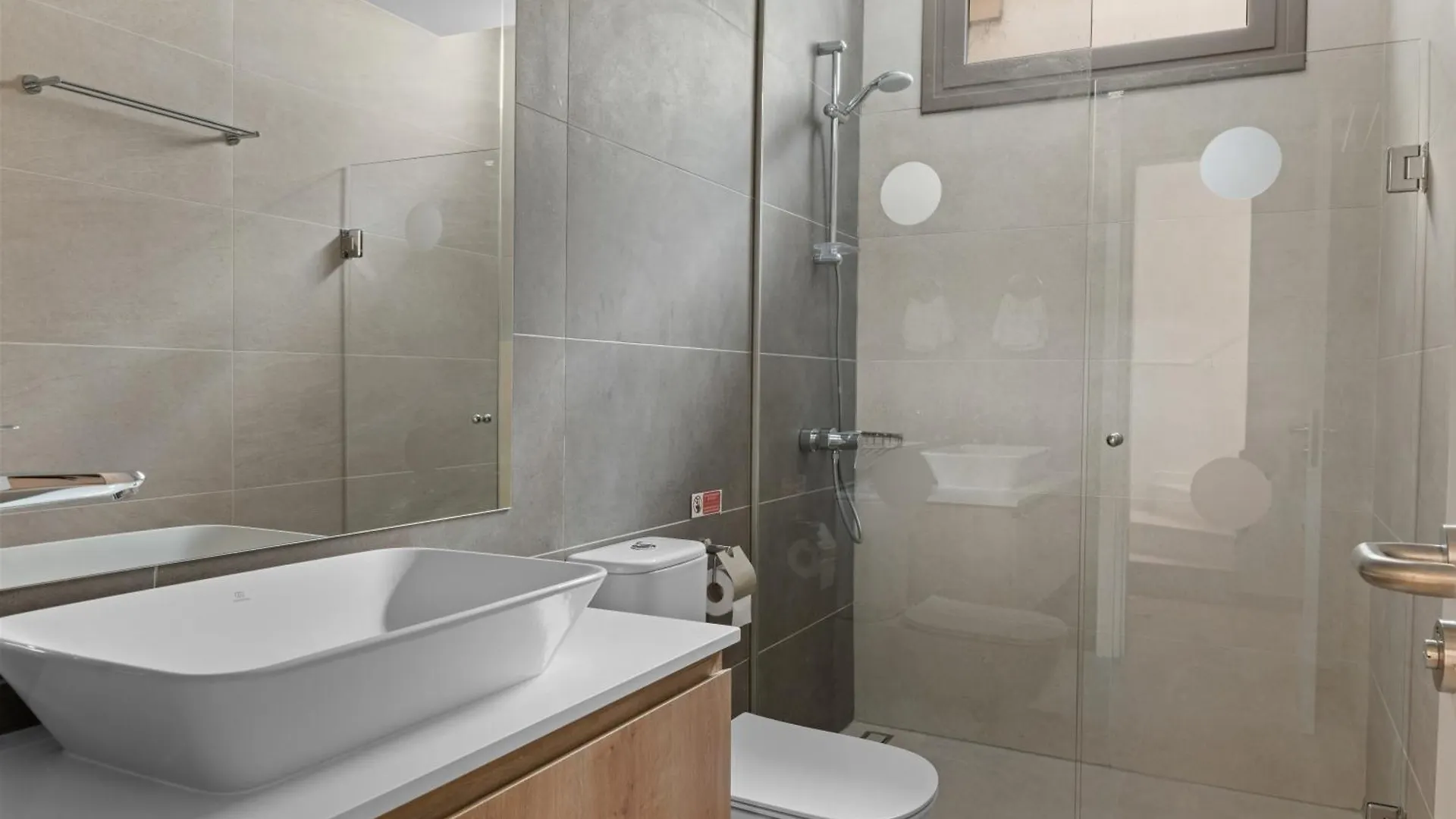 Serenity Waves Villa 26 라르나카