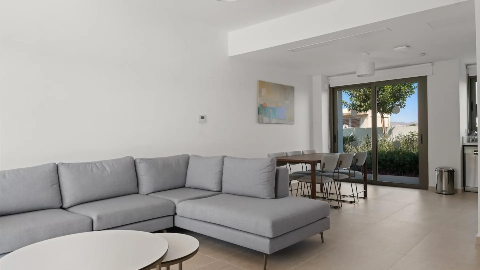 Serenity Waves Villa 26 라르나카